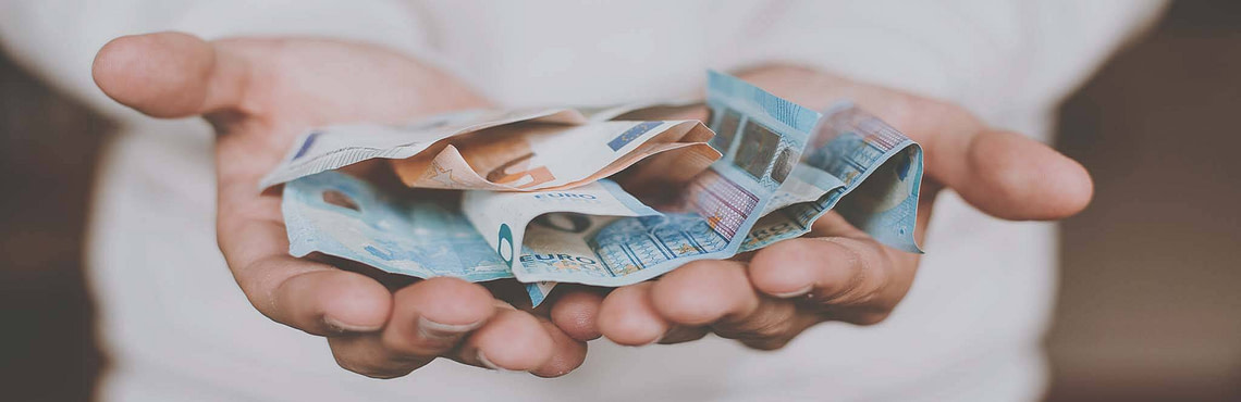 Why Is It Cheaper to Pay More? The Real Cost of Hiring vs. Outsourcing in Software Development